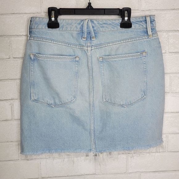 Good American Frayed Hem Distressed Denim Mini Skirt - Picture 3 of 5